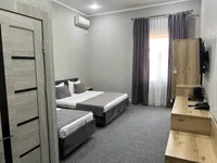 REVER HOTEL