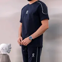 erkaklar optim kiyimlari