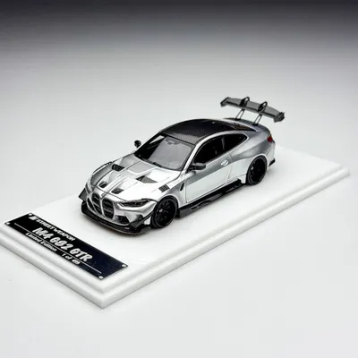 1:64 BMW M4 G82 коллекционная машинка авто 1