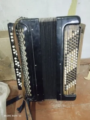 Продаётся боян в хорошем состоянии 1
