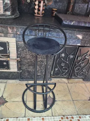 Metall bar stullari 1