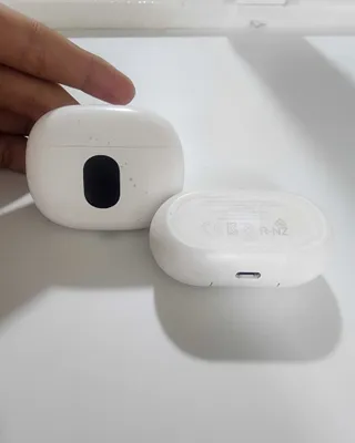 Samsung AirPods и LED AirPods 1