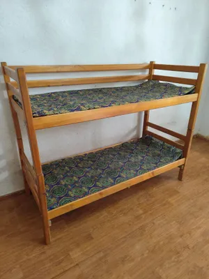 Срочно продаются двухъярусные кровати, можно разделить 1