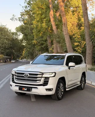 Toyota Land Cruiser 300 full options 3.5 L turbo 1