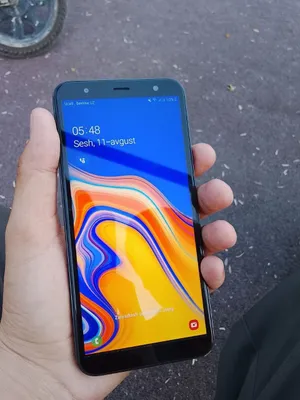 Samsung j 4 plus 1