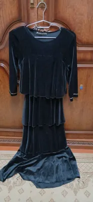 chiroyli vilur ko'ylak kiyilgan 1