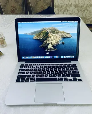 Macbook pro sotiladi 1