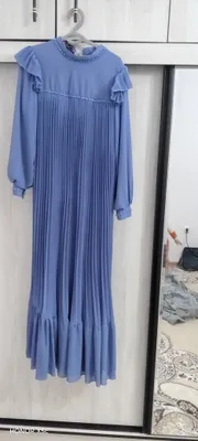ko'ylak vecherniy razmeri 50 sotiladi 1