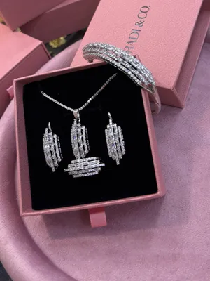 Tilla model asallarimiz uchun komplektlarimiz