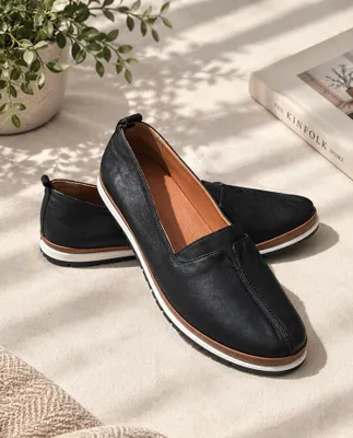 Ayollar mokasinlari