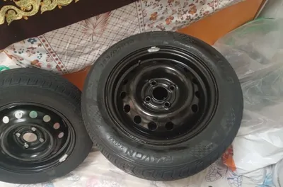 Продаются диски и шины 185/65/14 1