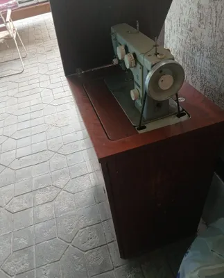 Срочно! Продаётся швейная машина 1