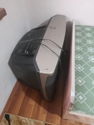 Televizor sotiladi