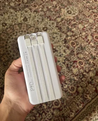 Power Bank 10000 mAh, 3 встроенных кабеля, цифровой дисплей 1