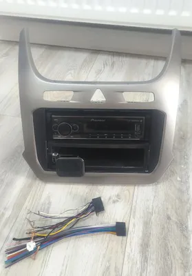 Автомагнитола сотаман Pioneer MVH-S520BT, Cobalt рамка, гитара, подиум 1