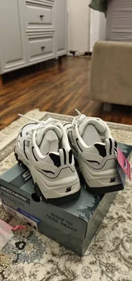Skechers oyoq kiyimi, original 1