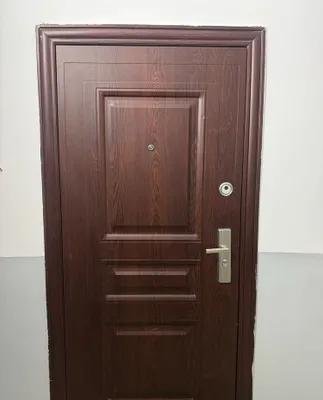 Продаётся железный дверь 1