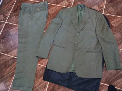 Мужской костюм Corporal(пр-во Турция) в отличном состоянии.Разм 50-52 1