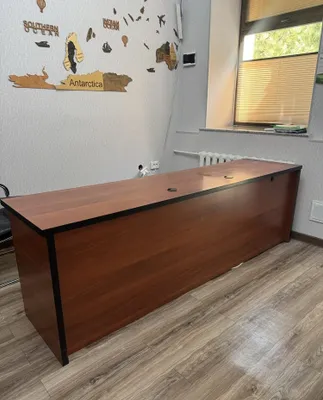 Juda arzon va qulay ofis stoli (tumbochkasi bilan) 1