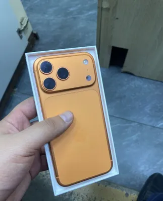 Iphone 17Max orenge 1