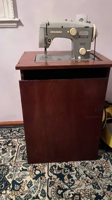 Продаётся швейная машина