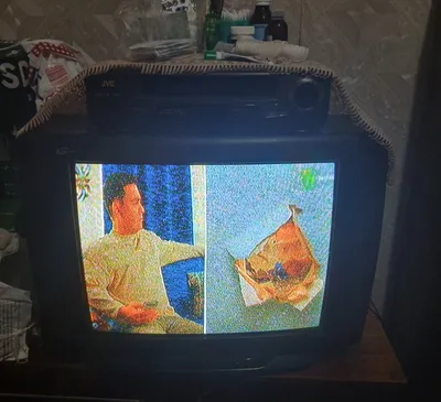 Videomagnitofonli televizor