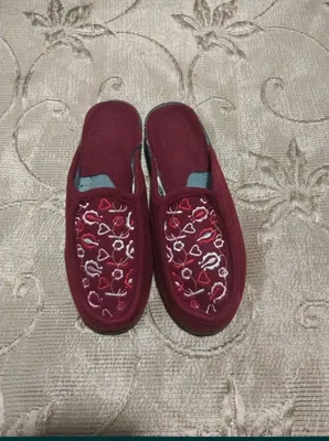 Продаю женские тапочки