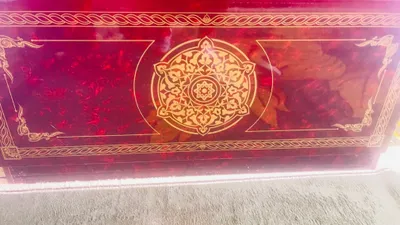 Сандык в почти новом состоянии