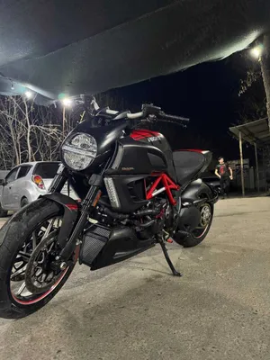 Ducati Diavel Carbon 1