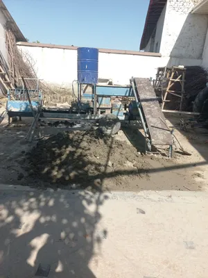 Продаётся готовый бизнес: аппарат для производства сырцового кирпича с трактором 1