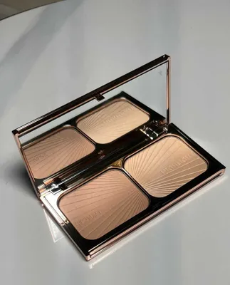 Оригинальная палетка (бронзер+хайлайтер) от Charlotte Tilbury 1