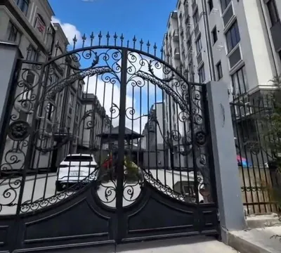 Продаётся дом: 2 комнаты, перепланирован в 3 комнаты. 1