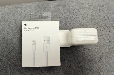 Оригинальное зарядное устройство Apple с кабелем, запечатано в упаковке, есть на Яндекс BTS 1
