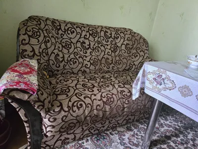 Ishlatilgan divan sotiladi