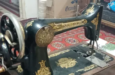 Продаётся ручная швейная машина 1
