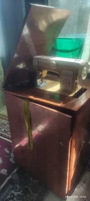 Продаётся швейная машина overlong 1