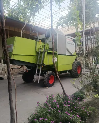 Комбайн Claas Dominator 130 1