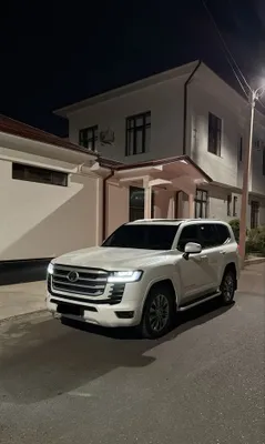 Toyota land cruiser 300 1
