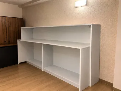 Resepshen, ustalar uchun tumba va stullar 1