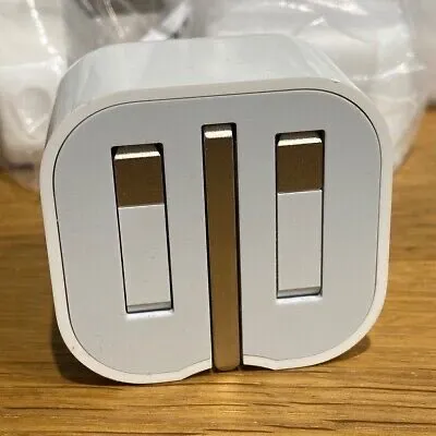 Оригинальная зарядка Apple iPhone 20W, новая 1