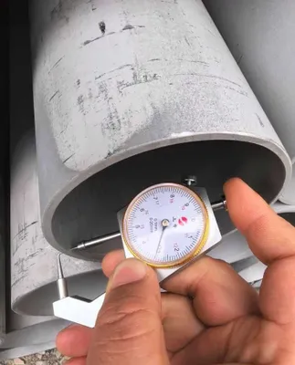 Труба нержавеющая бесшовная AISI 304 108х3 мм 1