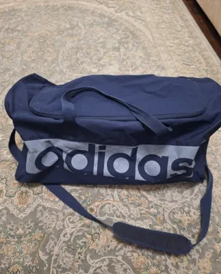 сумка Adidas фирменная, в хорошем состоянии 1