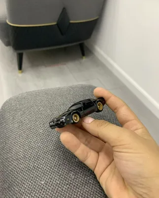 Очень редкая hot wheels pontiac firebird можно снять кузов FNDF 1