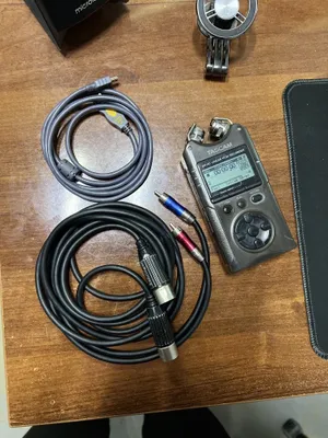 Продаётся Tascam DR-40, кабели в комплекте, без проблем 1