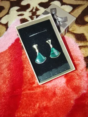 Продаются красивые серьги 1