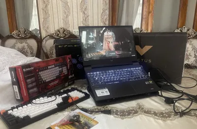 HP VICTUS 15-й серии + механическая клавиатура + охлаждающая подставка 1