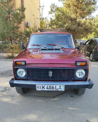 Автомобиль Нива 2121 1