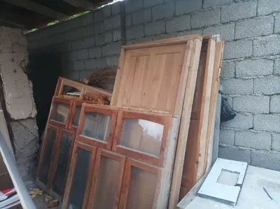 Продаются двери и рамы 1