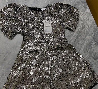 Zara firmasidan bayramona ko‘ylak, bo‘yi 134 sm, 9 yosh uchun 1