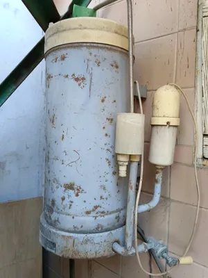 Akvadistillyator 1